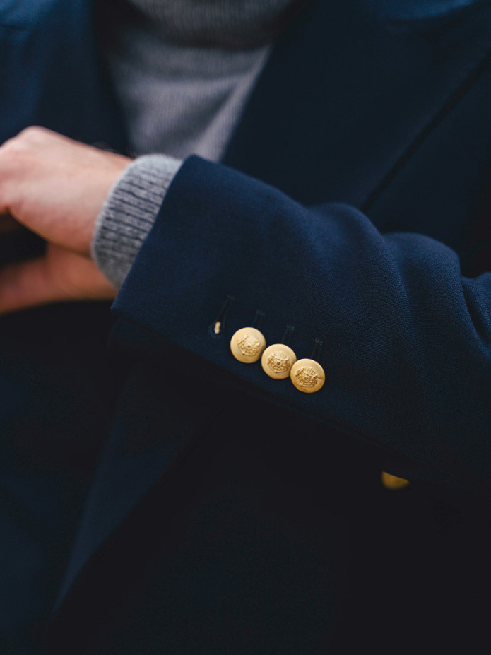 Dubbele rij marineblauw blazer met gouden knopen - drop 4