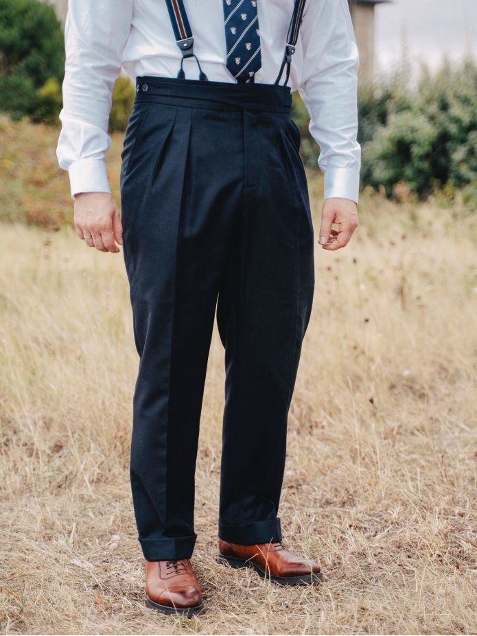 Marineblauwe gurkha-pantalon voor een pak Dharan
