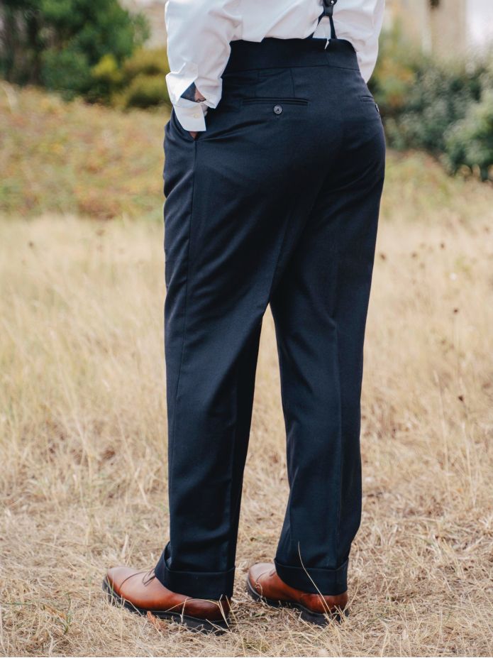 Marineblauwe gurkha-pantalon voor een pak Dharan